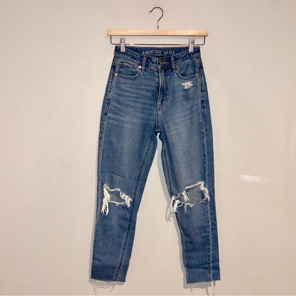 American Eagle Distressed Ripped Mom Jeans Sz 000 Short